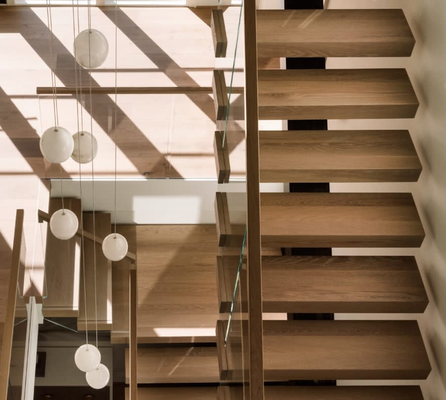 Straight Mono Stringer with Glass Railing | Viewrail
