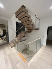 U-shape stack stair with glass railing
