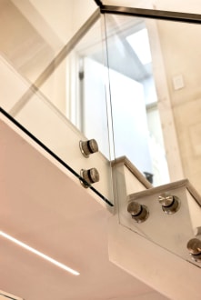 Standoff-pin glass railing detail