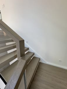 Wood handrail turn over glass