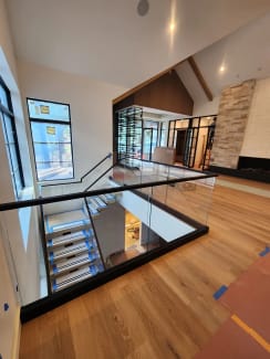 Base Rail glass at a stair opening