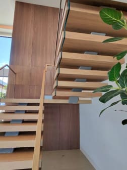 Floating stair underside