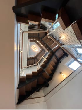 Multi-story stair with cable railing