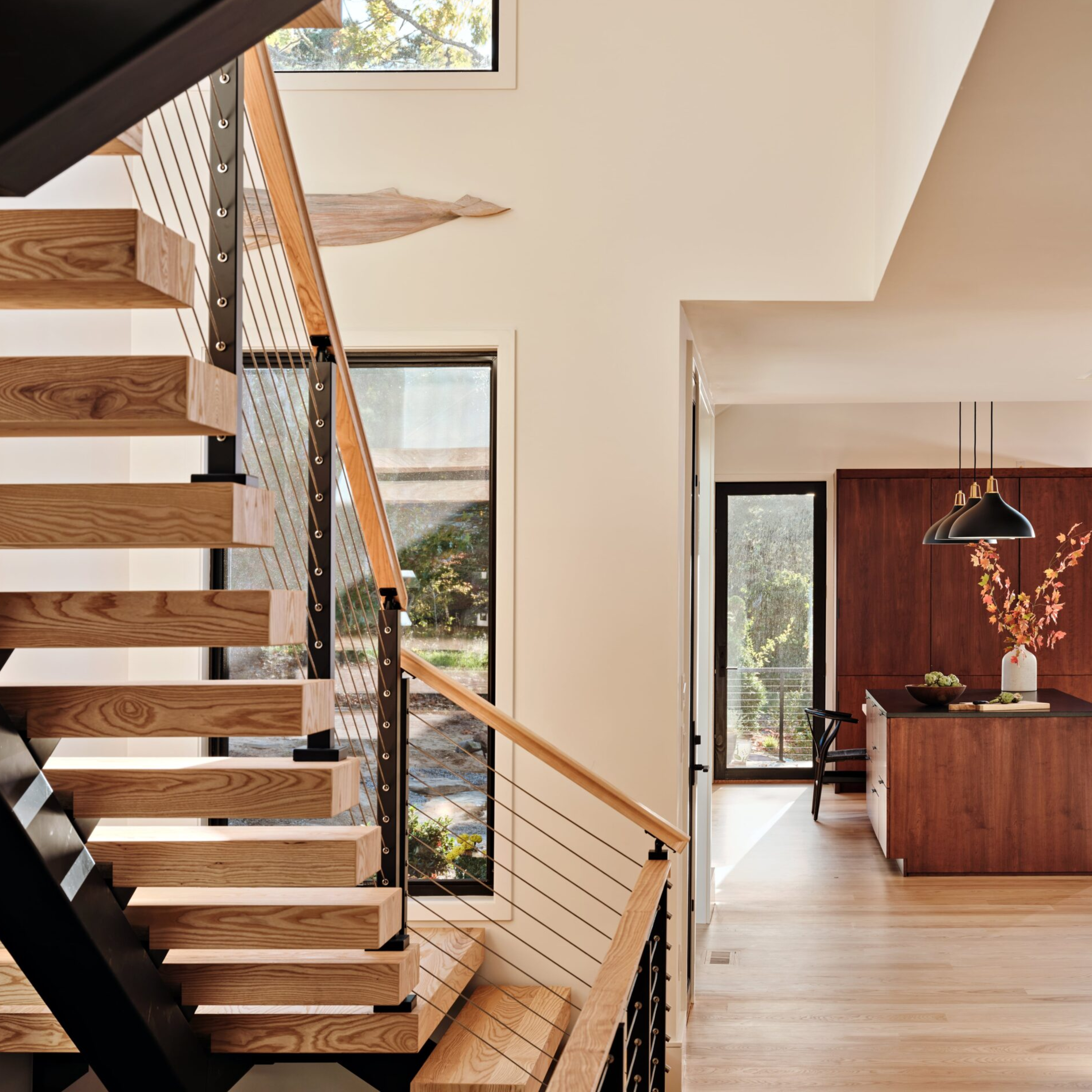 Straight Mono Stringer with Cable Railing | Viewrail