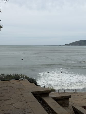Ocean-view patio glass railing
