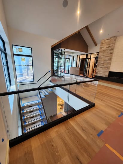 Base Rail glass at a stair opening