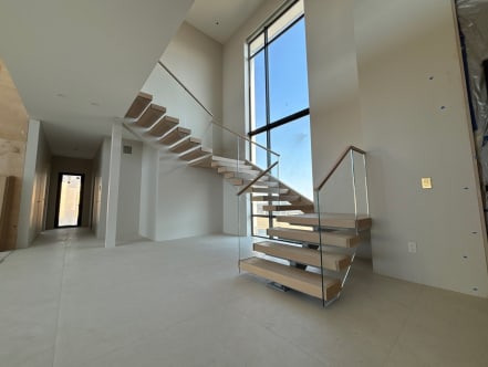 Floating stair stair hall