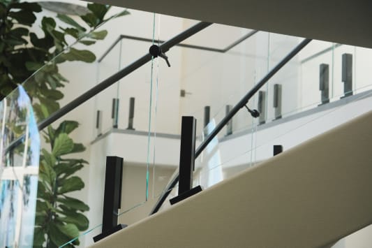Curved glass railing detail